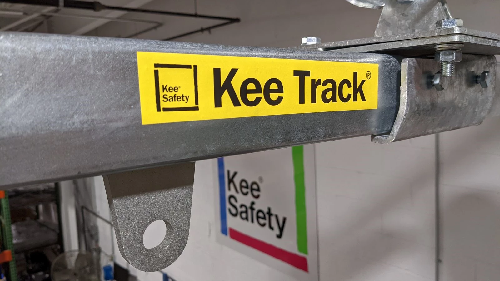 KS US PRJ KEE TRACK BUFFALO INSTALL 991 Medium